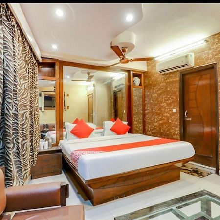 Hotel Roma Deluxe - New Delhi Railway Station Exteriér fotografie